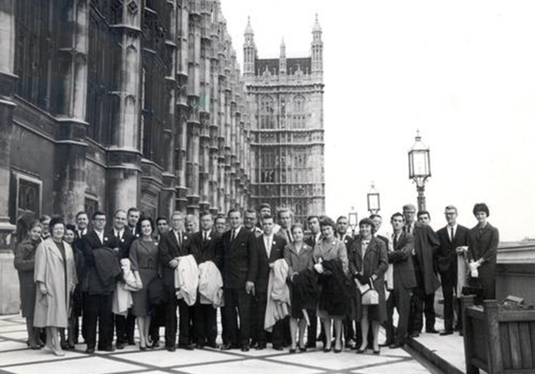 1962